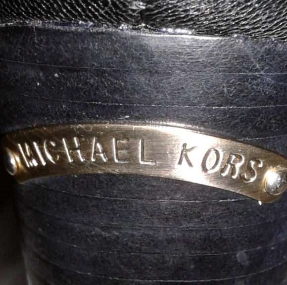 👠 MK Leather Double Buckle Heels 👠 - Picture 6 of 8